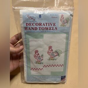 Jack Dempsey Stamped White Decorative Hand Towel Pair‎ 17"X28"-Rooster Design